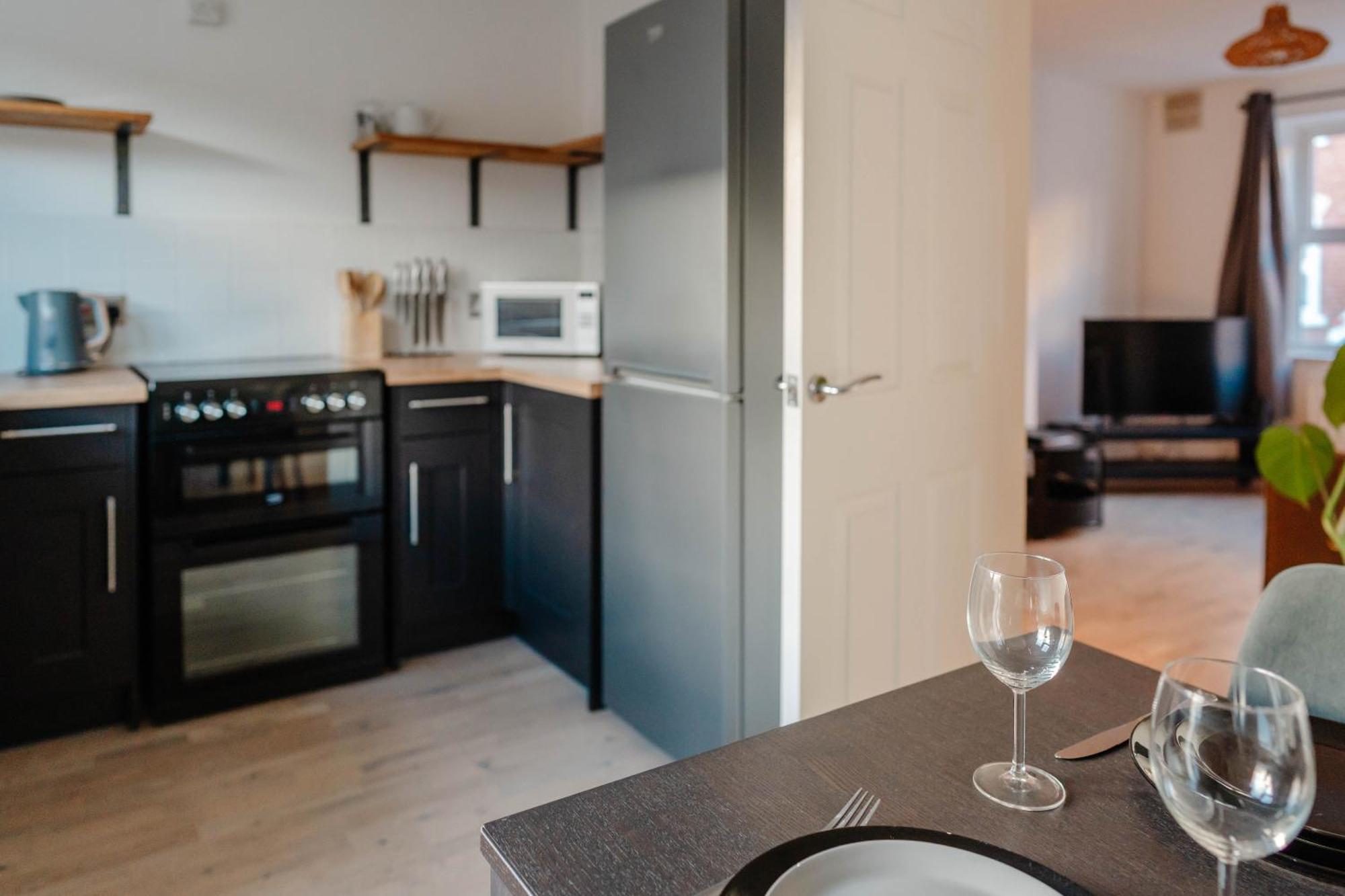 Holiday home Calm Cosy House With Beautiful Riverside Walk To Centre
